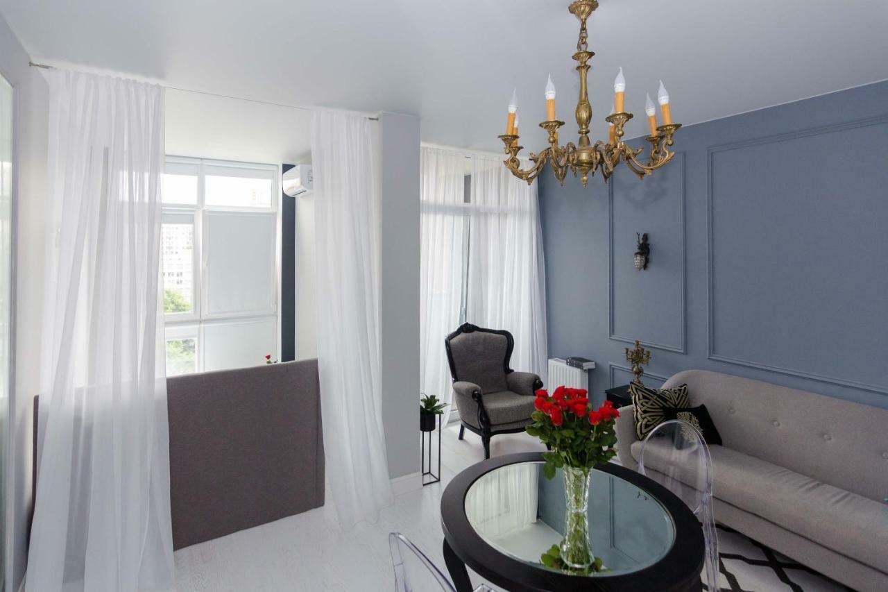 Charming Studio In The Center Kyiv Exterior foto